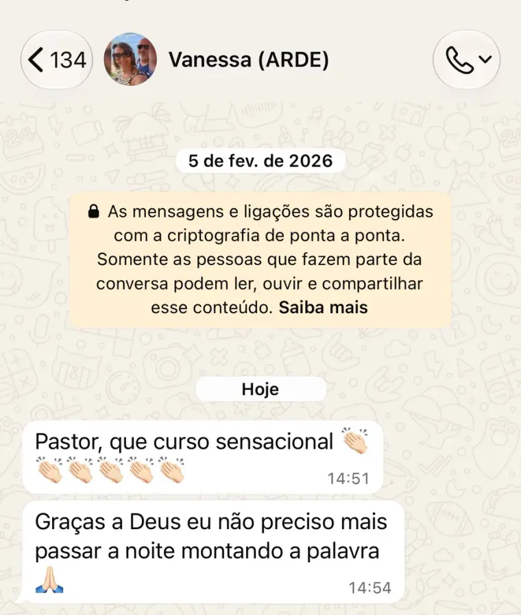 Conversa com Vanessa dizendo que não precisa mais passar a noite montando a pregação